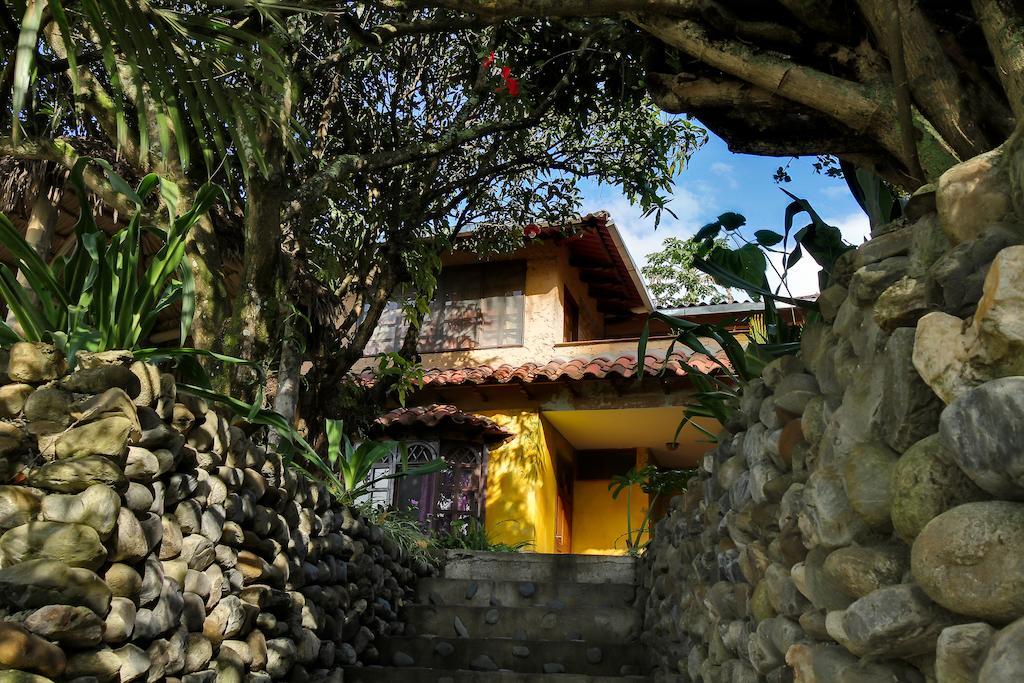 Hôtel Casa Madre Tierra à Vilcabamba Extérieur photo